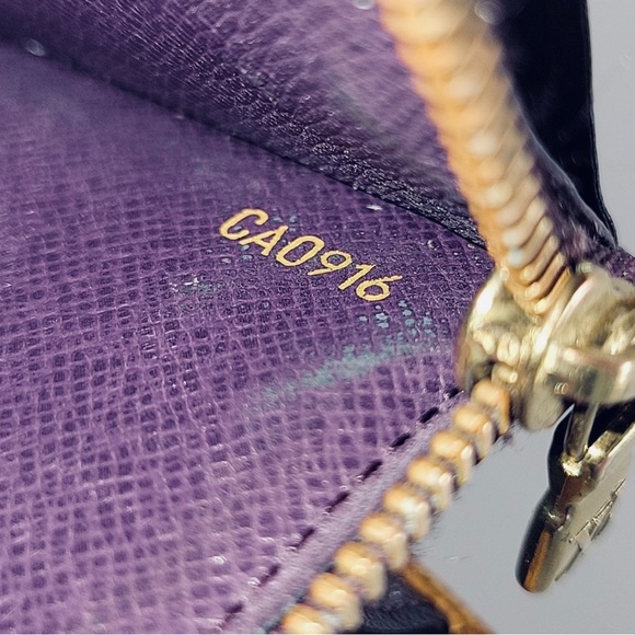 LV yellow with purple interior Epi Sarah wallet - Picture 7 of 12